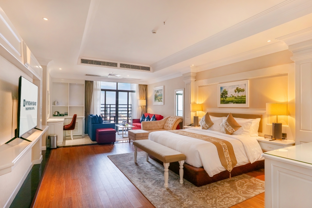 Spacious guest room at Wyndham Grand Phnom Penh Capital